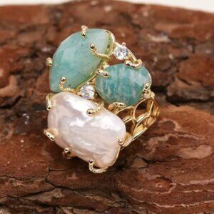 Gold Ring with Green Faceted Amazonite Stones White Freshwater baroque Pearls